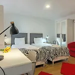 Bairro Alto Palace Special For Groups Up To 24 Guests Διαμέρισμα Lisboa